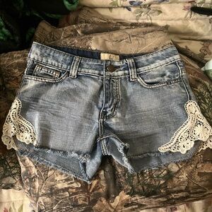 size 26 shorts